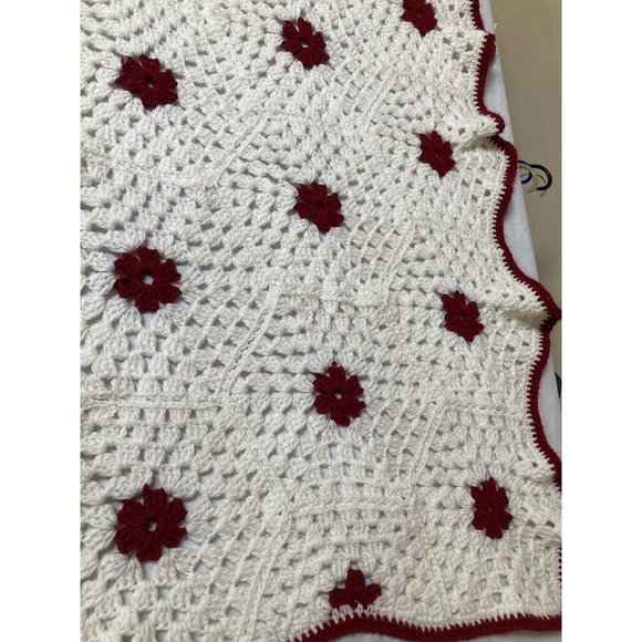 Vintage 52 x 38 Inch White and Red Floral Handmade Afghan Blanket - Picture 3 of 12
